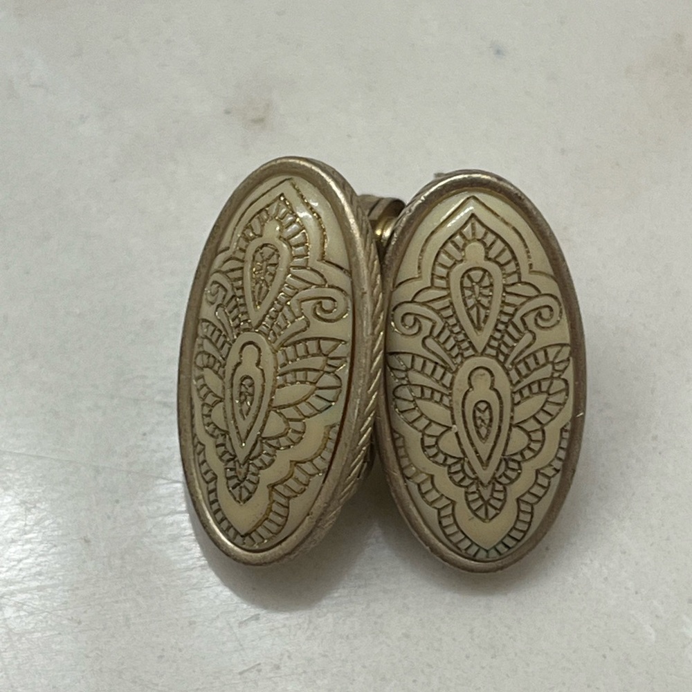 Monet Cream and Gold Intricate Clip On Earrings
